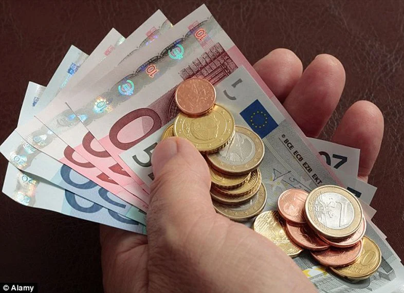 The Peer to Peer Currency Transfer Revolution Image source: Alamy