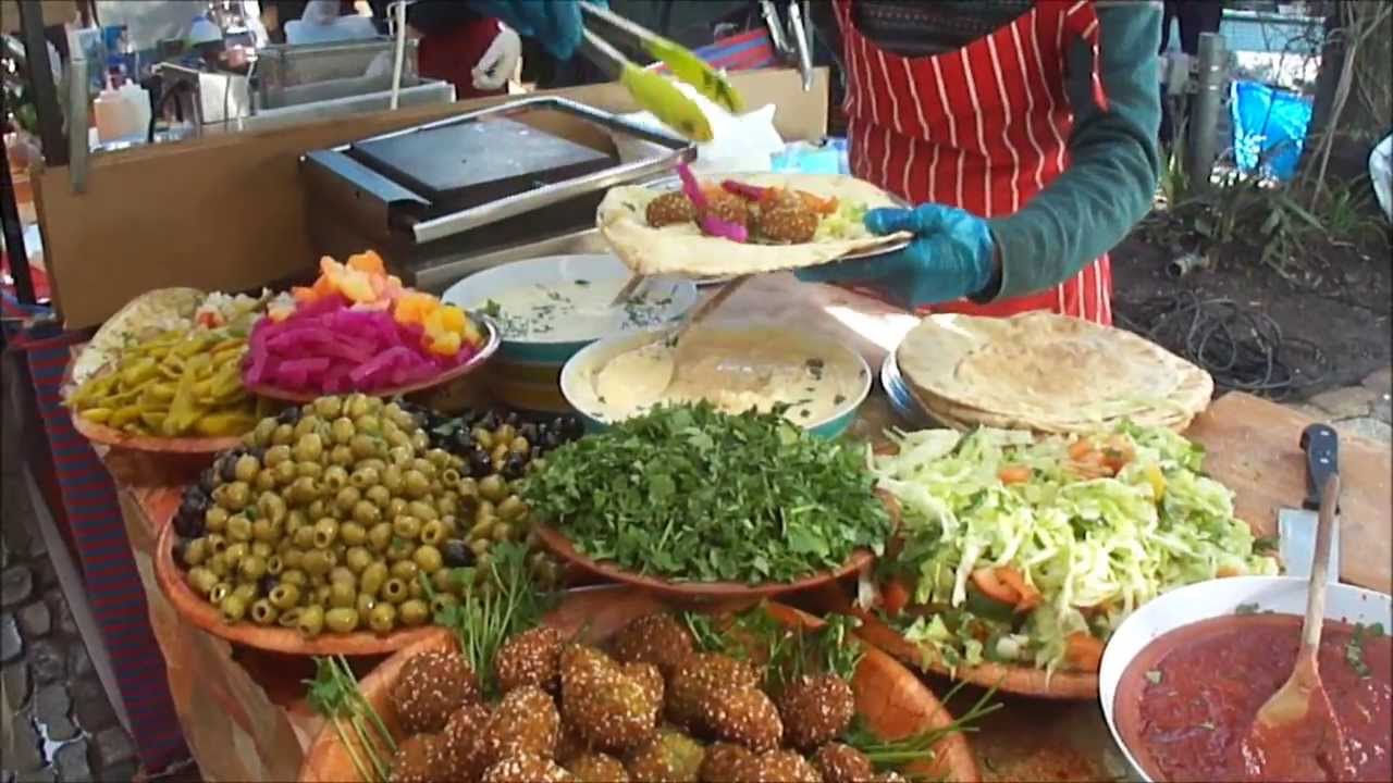 Selling Specialty Foods: Social Media Marketing Musts for Small Food Businesses
