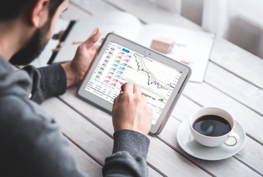 The Rise of Smartphones and Independent Traders