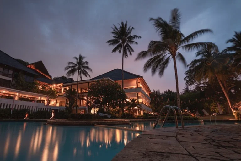 Hotel Staff Reveal Secrets For Vacation Seekers