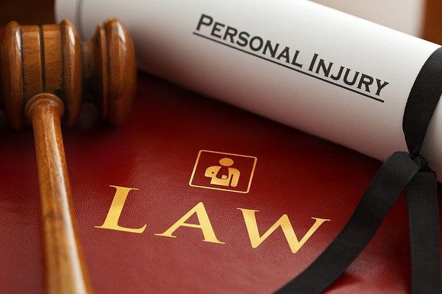 The Benefits of Hiring a Truck Accident Lawyer