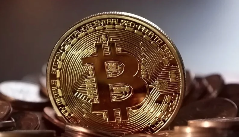 Buying Bitcoin vs. Investing in an ICO