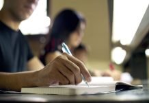 How to Prepare for and Pass the Praxis Test