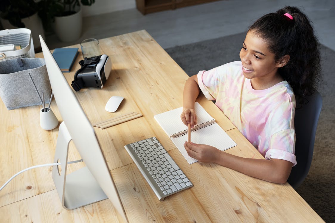 girl studying online