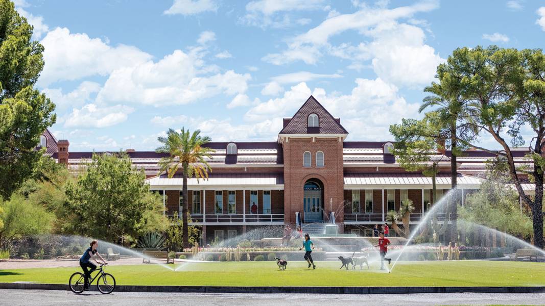 Dr. Charlie Minnick, Forbes School of Business Technology, University of Arizona Global Campus, Higher Education, HighEd, MBA, Leadership, Thought Leadership, Leaders