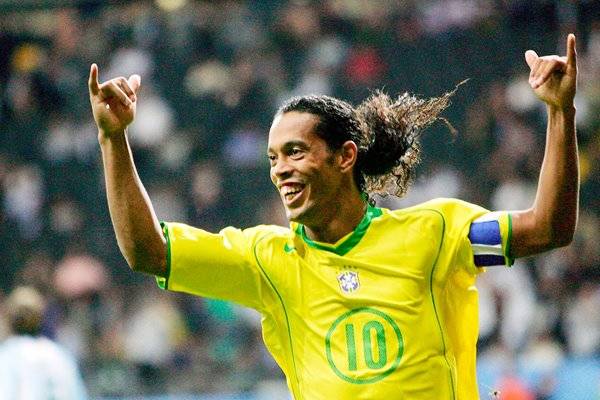 Superstar Ronaldinho Partners with MetaSoccer for His First NFT