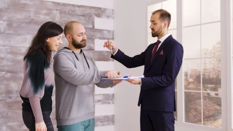 Realtor: Who They Are and How They Help You Buy or Sell a Home