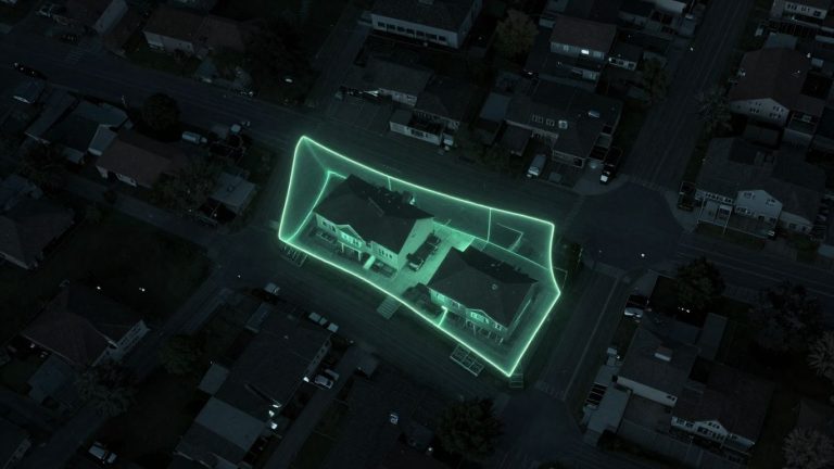 Geofencing map highlights neighborhood in cold case investigation.