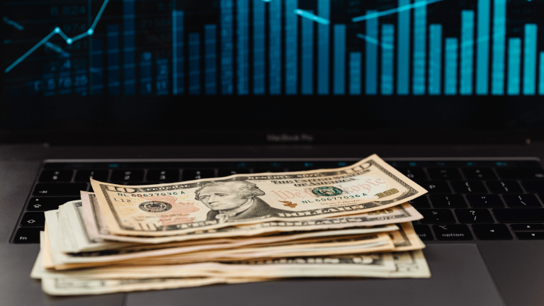 US Expat Investing When Selling Stocks Becomes a Tax Event