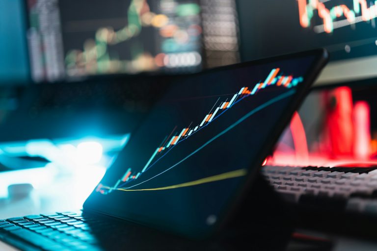 6 AI Signals That Predict B2B Buying Intent