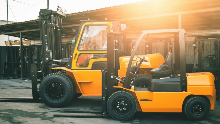 Ways a Trusted Forklift Dealer Supports Your Operations