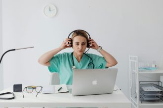 Josh Seidenfeld Explains What Digital Health Teaches Us About Client Service