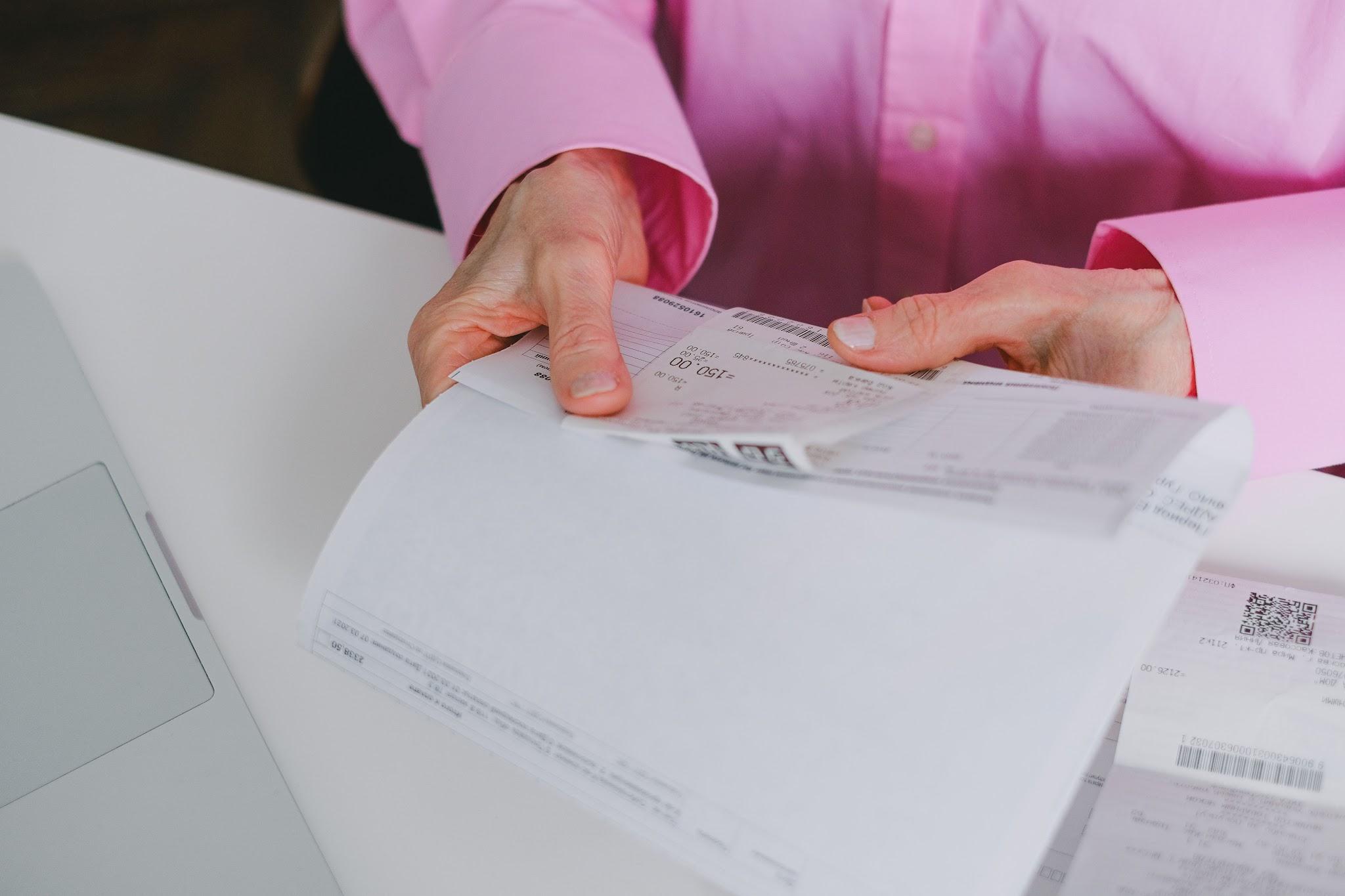 How to Recover Unpaid Invoices from Business Customers