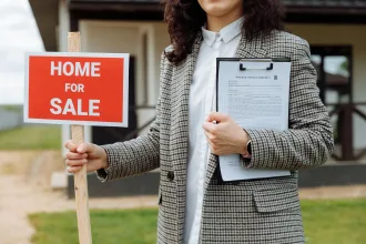 7 Situations Where Real Estate Businesses Can Use Outsourced Payroll Services 