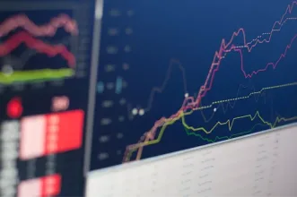 How to Choose a Prediction Market: Fees, Liquidity and Risk