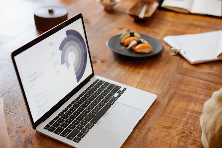 The-6-Best-Infographic-Generators-That-Will-Save-You-Hours-of-Design-Work